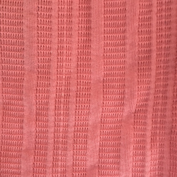 NWOT Forever 21 pink crop top - size s - Picture 2 of 4